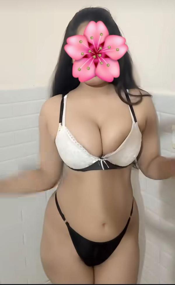 Image of 🍼BIG BOOBS WITH FACE OPEN LIVE CAM 🫦  TAMIL & SINHALA 🆗
