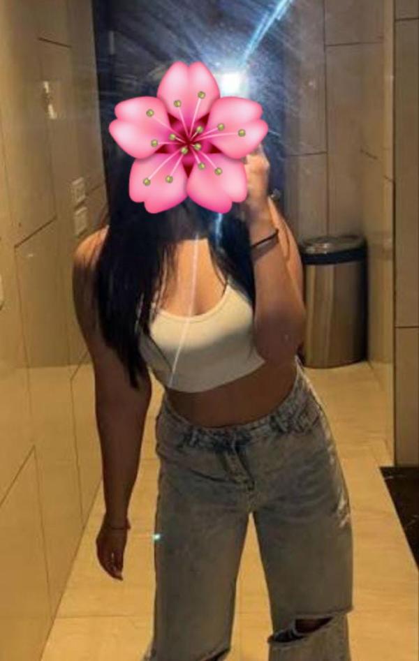 Image of චූටි කෙල්ල..😋😋 University Girl 👨‍🎓R Cute Girl ♥️😘